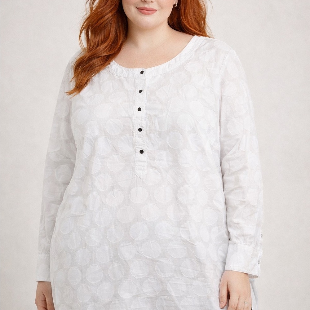 61. Liz Claiborne Textured White Top Pull Over Long Sleeve size 1X